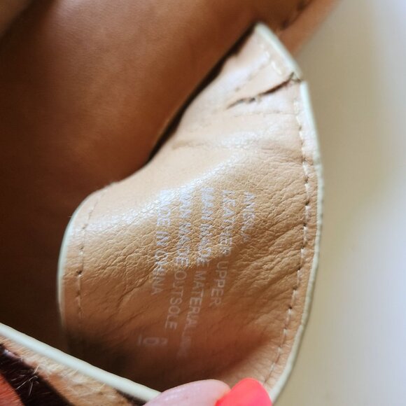 Yellowbox Zebra Ansila Leather Sandal Women's Size 6 M - Picture 9 of 10